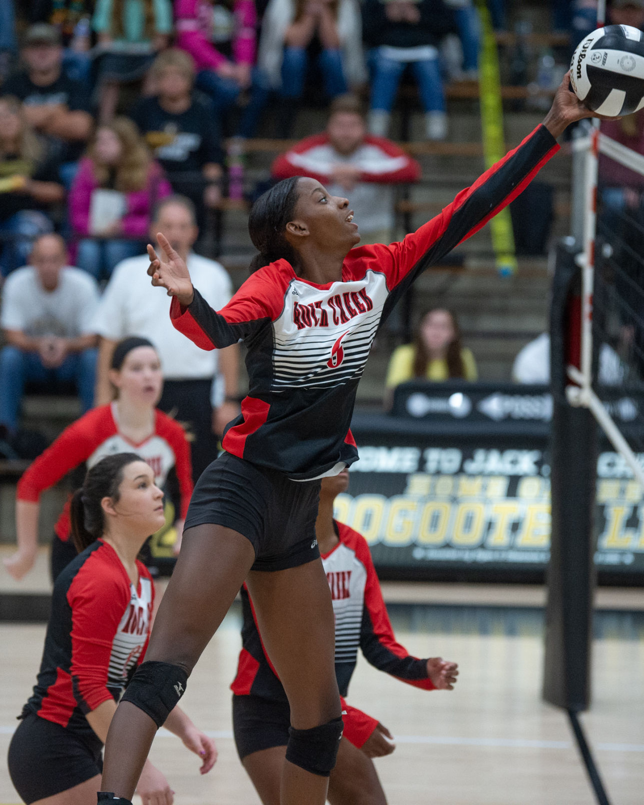 10-26-19_RegVolleyball_14453 (copy)